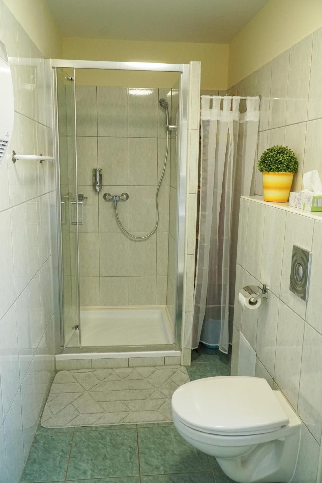 Fügefa Apartman Balatonalmádi Exterior foto